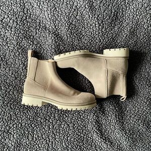 Crown Vintage booties